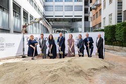 Spatenstich Masterplan Bau
