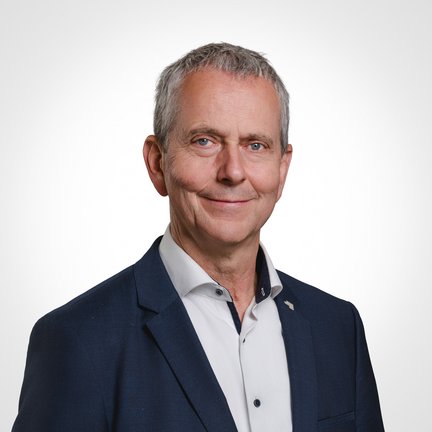 Dr. Stefan Meusburger MSc