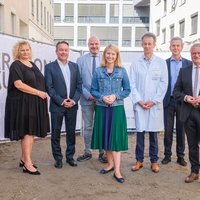 Claudia Reiter, Mag.a. Dr.in Elisabeth Bräutigam, MMag. Walter Kneidinger, Peter Binder, Mag.a Christine Haberlander, Prim. Univ-Prof. Dr. Hans Geinitz), Dr. Stefan Meusburger, Mag. Klaus Luger